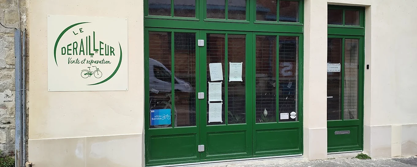 La devanture du Dérailleur, 58 avenue Laplace à Arcueil