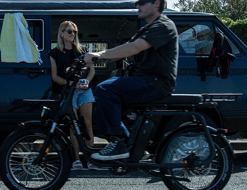 Le vélo cargo Duo, chargé pour la route