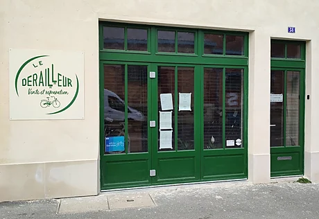 La devanture du Dérailleur, 58 avenue Laplace à Arcueil