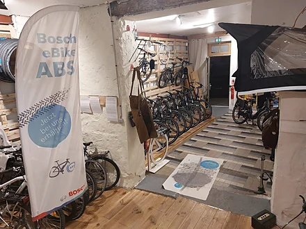 L'atelier, au fond de la boutique